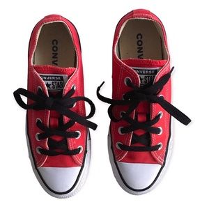 Converse All Star Classic Low Top Red Chucks | 6 (4 Men)